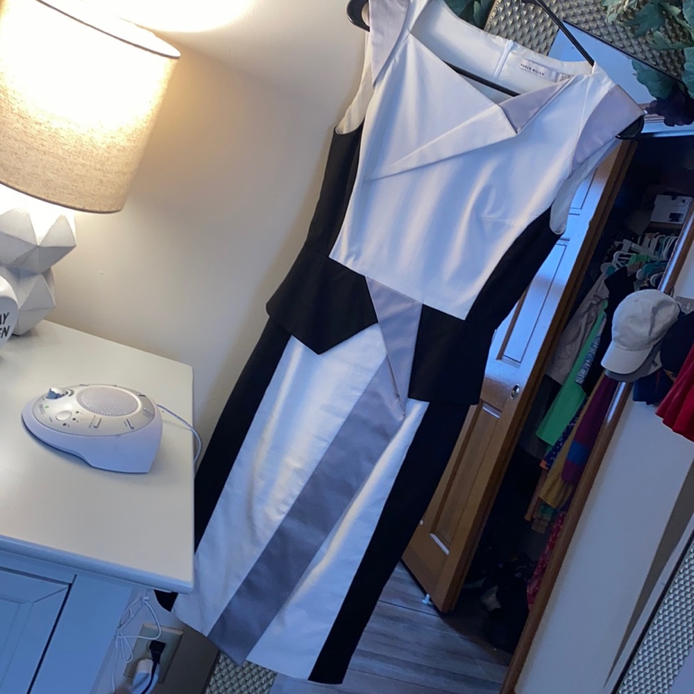 Gorgeous Karen Millen size 2 black white pencil dress